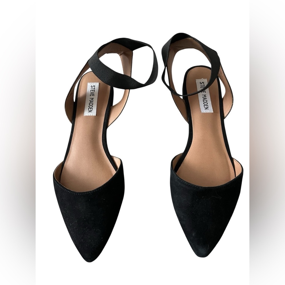 Steve Madden Black Pointed Flats